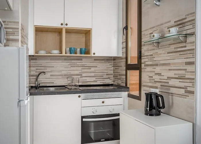 Flat Near The Movida By Costarentals - Ref 170 * Fuengirola